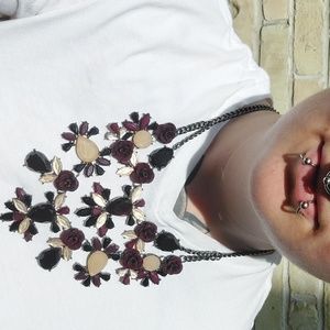 NWOT Gothic statement piece costume necklace red roses large gems black chain